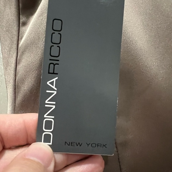 Donna Ricco 12 Taupe Ruched Sleeveless Sequin Detail Cocktail Dress NWT G - Picture 3 of 6